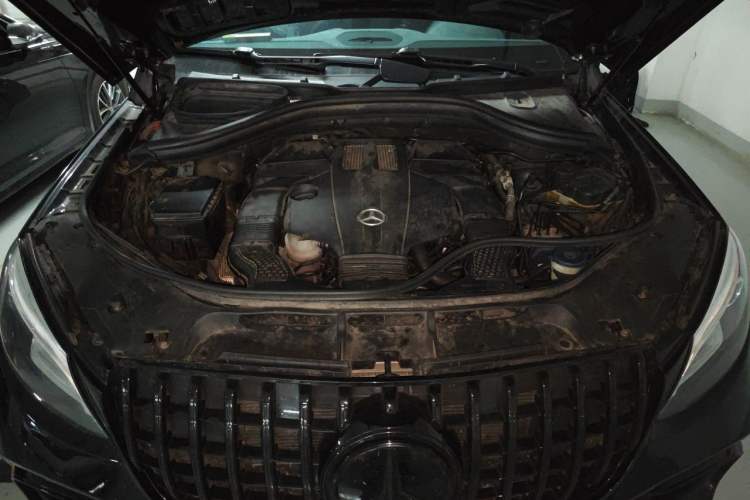 Used Mercedes-Benz GLE 2015 GLE 320 4MATIC Engine Bay