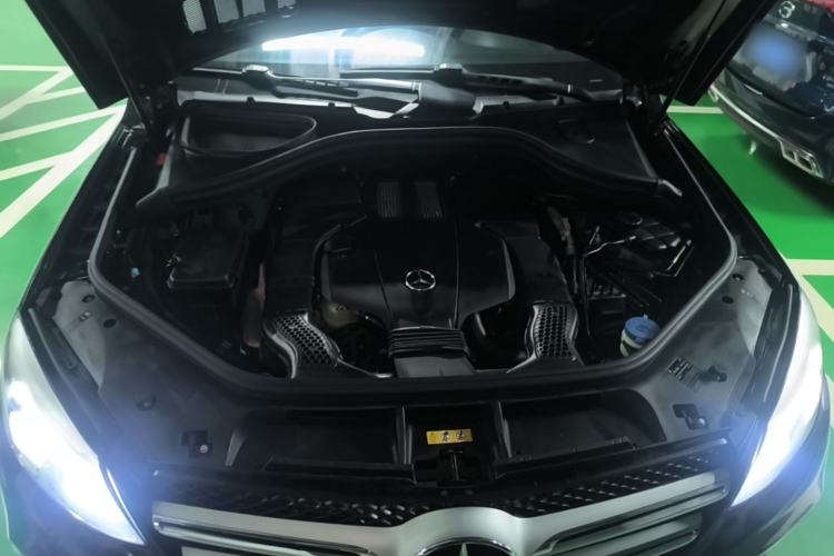 Used Mercedes-Benz GLE 2015 GLE 400 4MATIC Engine Bay