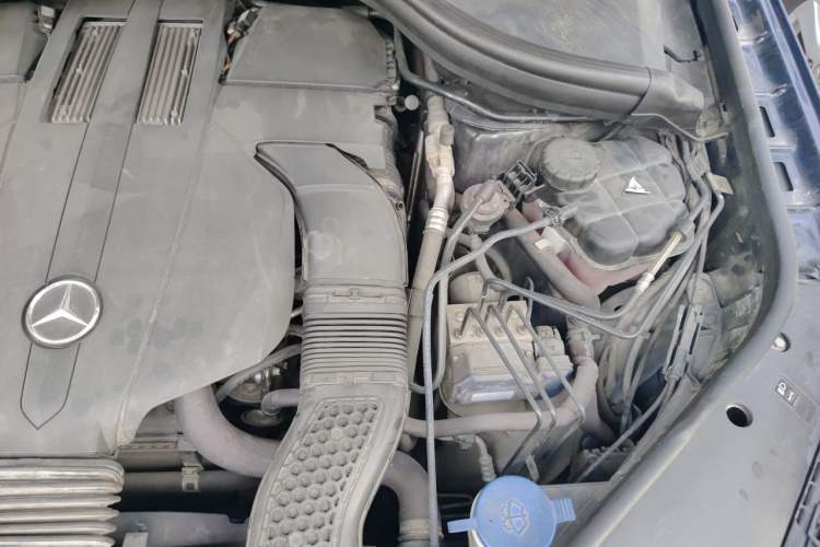Used Mercedes-Benz GLE 2015 GLE 400 4MATIC Engine Bay Left