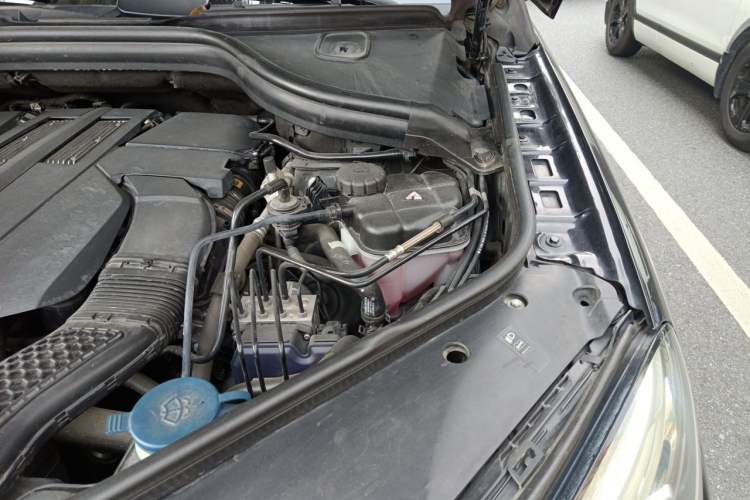 Used Mercedes-Benz GLE 2015 GLE 320 4MATIC Engine Bay Left
