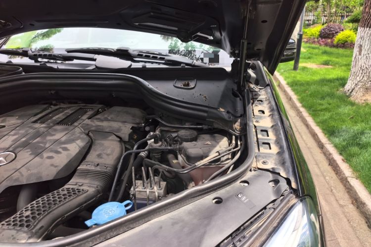 Used Mercedes-Benz GLE 2015 GLE 400 4MATIC Engine Bay Left