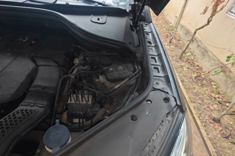 Used Mercedes-Benz GLE 2015 GLE 400 4MATIC Engine Bay Left