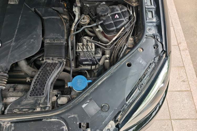 Used Mercedes-Benz GLE 2015 GLE 320 4MATIC Engine Bay Left