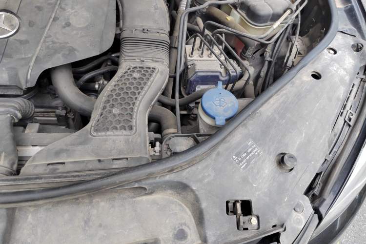 Used Mercedes-Benz GLE 2015 GLE 320 4MATIC Engine Bay Left