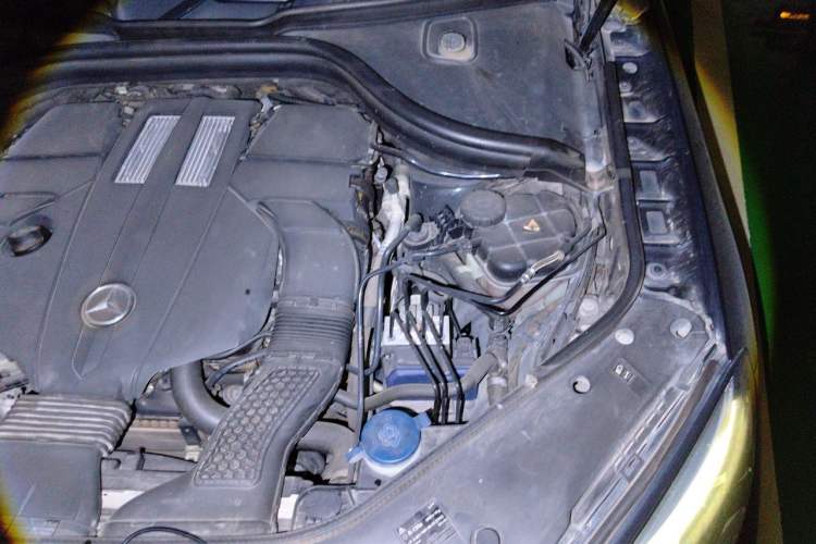 Used Mercedes-Benz GLE 2015 GLE 320 4MATIC Engine Bay Left