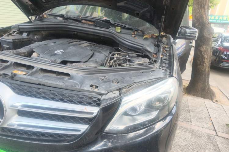 Used Mercedes-Benz GLE 2015 GLE 400 4MATIC Engine Bay Left