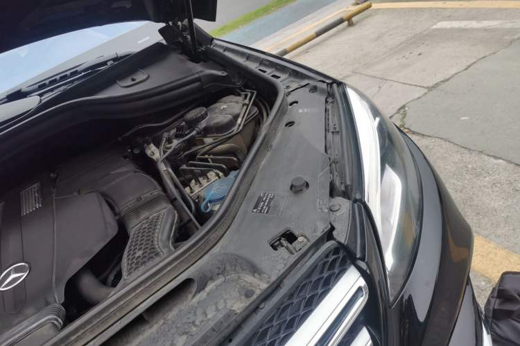 Used Mercedes-Benz GLE 2015 GLE 320 4MATIC Engine Bay Left