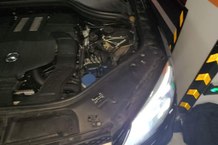 Used Mercedes-Benz GLE 2015 GLE 400 4MATIC Engine Bay Left