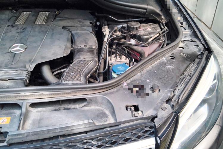 Used Mercedes-Benz GLE 2015 GLE 320 4MATIC Engine Bay Left