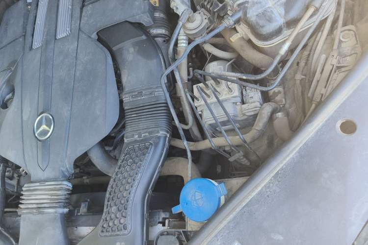 Used Mercedes-Benz GLE 2015 GLE 400 4MATIC Engine Bay Left