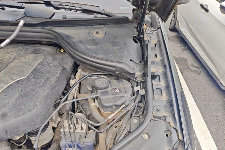 Used Mercedes-Benz GLE 2015 GLE 350 d 4MATIC Engine Bay Left