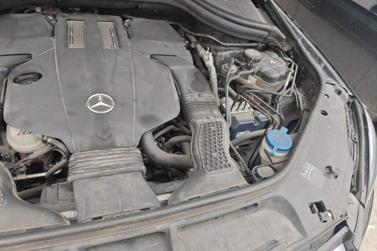 Used Mercedes-Benz GLE 2015 GLE 320 4MATIC Engine Bay Left