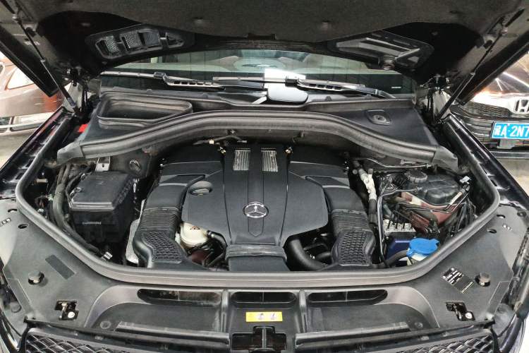 Used Mercedes-Benz GLE 2015 GLE 320 4MATIC Engine Bay