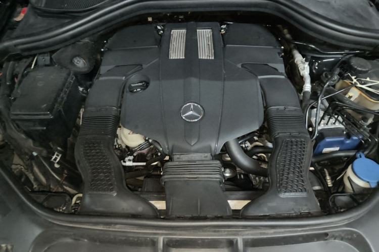 Used Mercedes-Benz GLE 2015 GLE 400 4MATIC Engine Bay