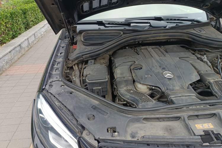 Used Mercedes-Benz GLE  Engine Bay Right