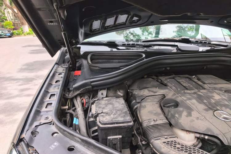 Used Mercedes-Benz GLE 2015 GLE 400 4MATIC Engine Bay Right