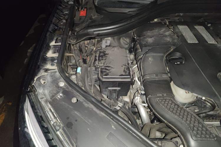 Used Mercedes-Benz GLE 2015 GLE 320 4MATIC Engine Bay Right