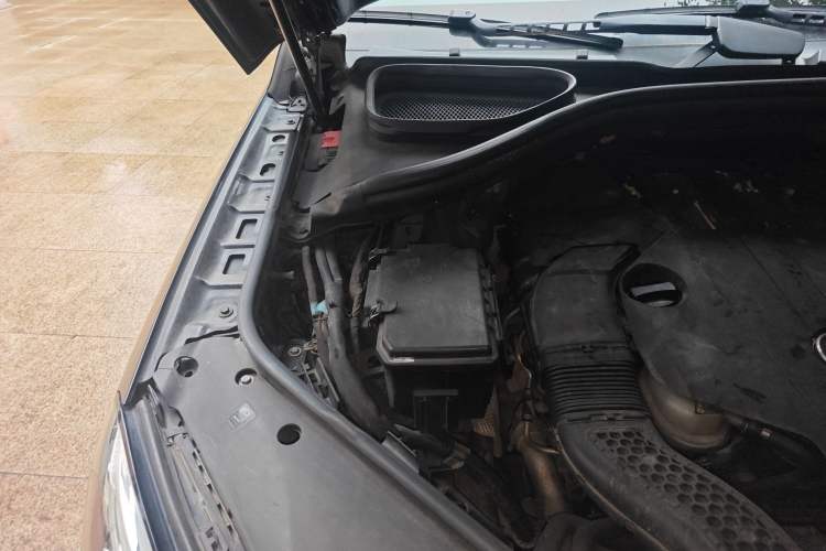 Used Mercedes-Benz GLE 2015 GLE 400 4MATIC Engine Bay Right