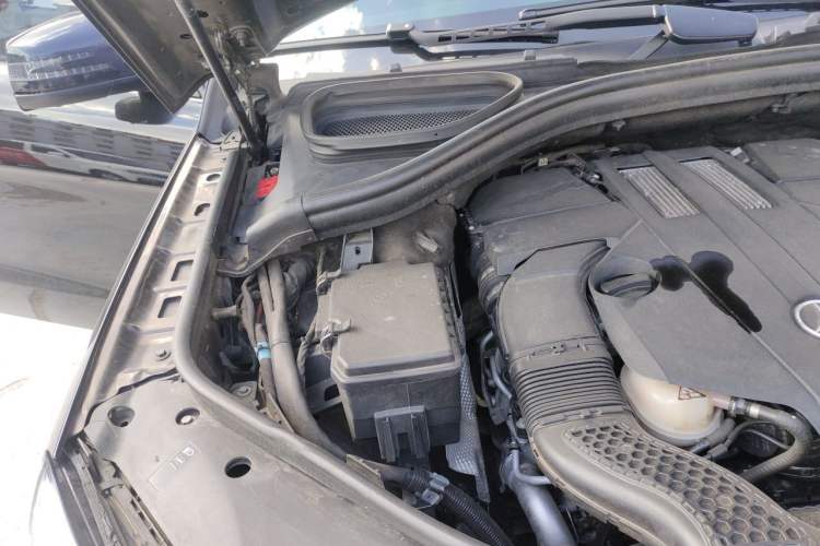Used Mercedes-Benz GLE 2015 GLE 320 4MATIC Engine Bay Right