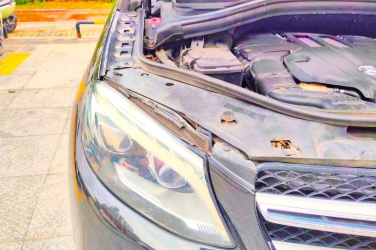 Used Mercedes-Benz GLE 2015 GLE 400 4MATIC Engine Bay Right