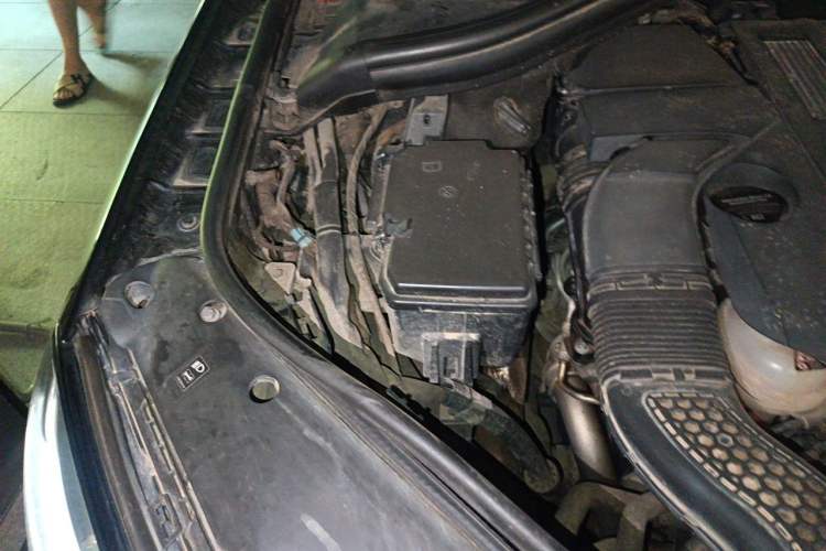 Used Mercedes-Benz GLE 2015 GLE 320 4MATIC Engine Bay Right