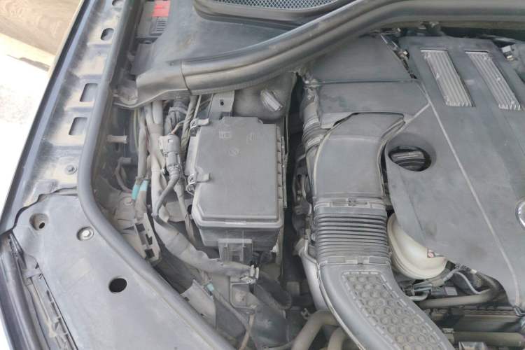 Used Mercedes-Benz GLE 2015 GLE 400 4MATIC Engine Bay Right