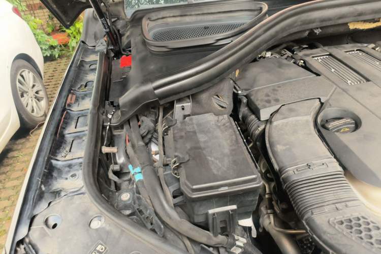 Used Mercedes-Benz GLE 2015 GLE 320 4MATIC Engine Bay Right