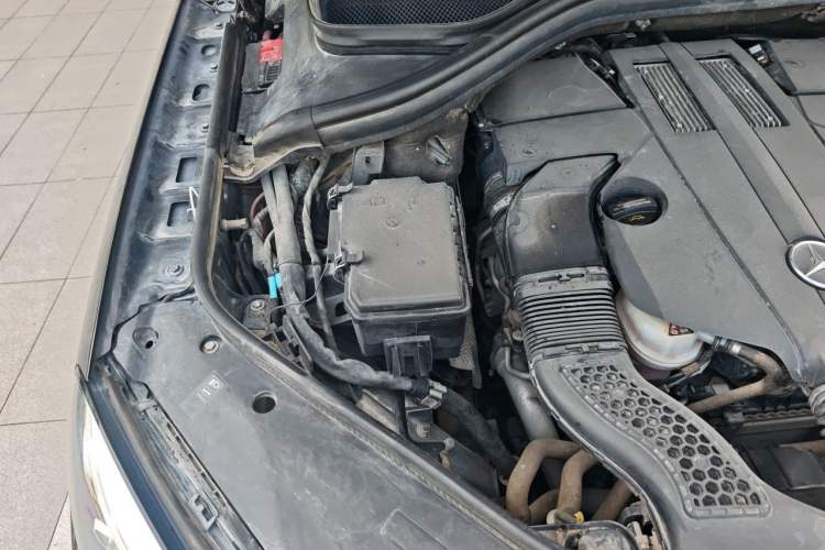 Used Mercedes-Benz GLE 2015 GLE 320 4MATIC Engine Bay Right