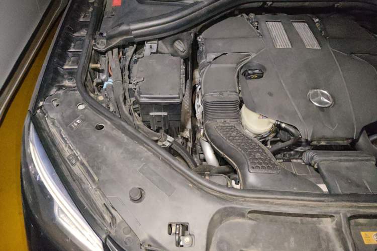 Used Mercedes-Benz GLE 2015 GLE 320 4MATIC Engine Bay Right