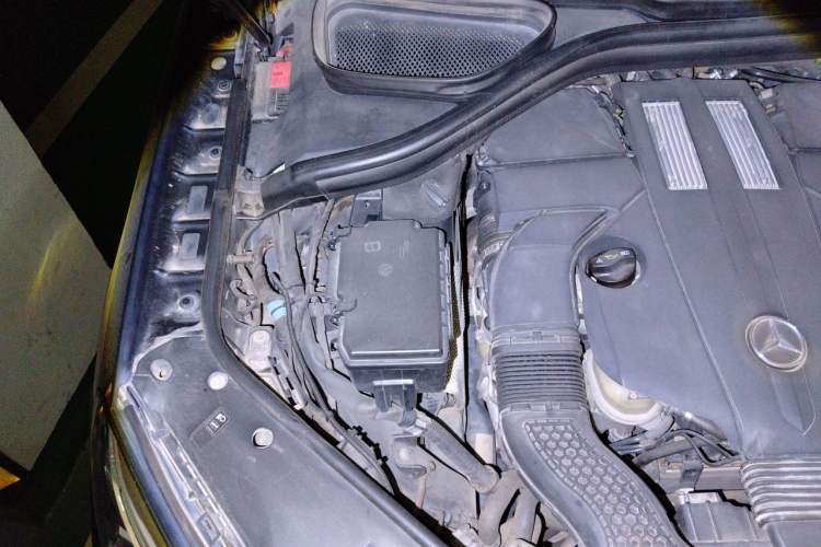 Used Mercedes-Benz GLE 2015 GLE 320 4MATIC Engine Bay Right