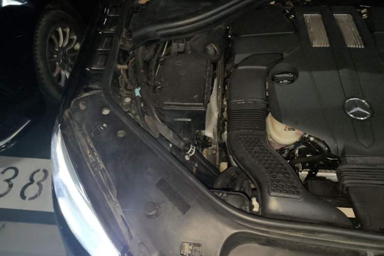 Used Mercedes-Benz GLE 2015 GLE 400 4MATIC Engine Bay Right