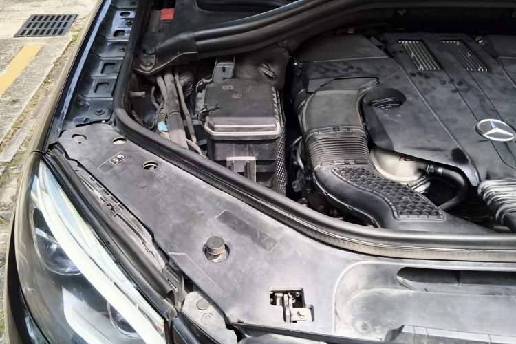 Used Mercedes-Benz GLE 2015 GLE 320 4MATIC Engine Bay Right