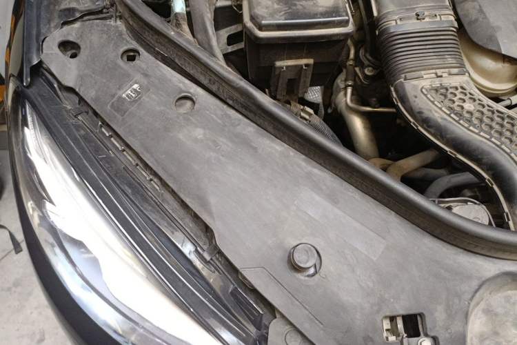 Used Mercedes-Benz GLE 2015 GLE 320 4MATIC Engine Bay Right