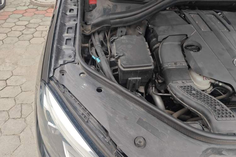 Used Mercedes-Benz GLE 2015 GLE 320 4MATIC Engine Bay Right