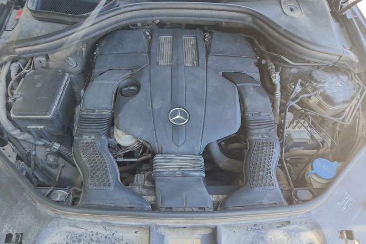 Used Mercedes-Benz GLE 2015 GLE 400 4MATIC Engine Bay