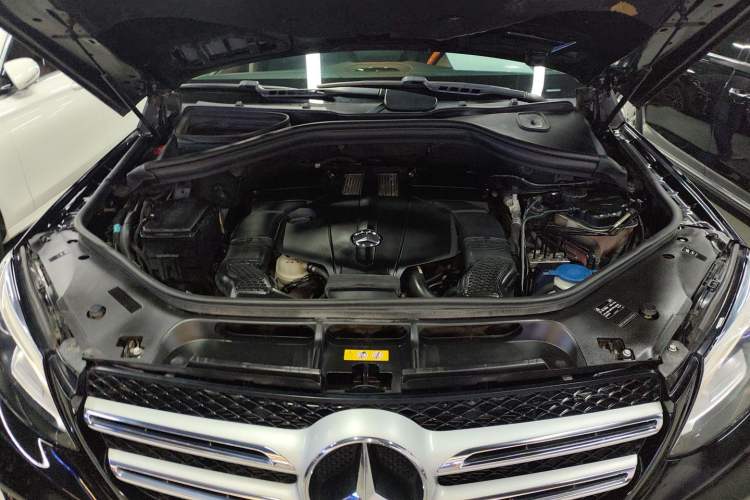 Used Mercedes-Benz GLE 2015 GLE 400 4MATIC Engine Bay