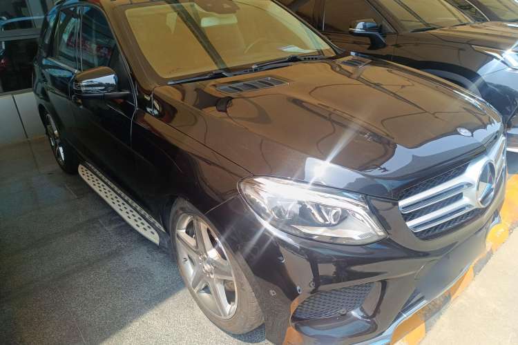 Used Mercedes-Benz GLE 2015 GLE 400 4MATIC Exterior 2