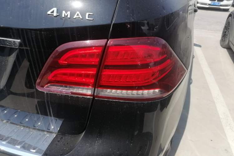 Used Mercedes-Benz GLE 2015 GLE 350 d 4MATIC Exterior 3