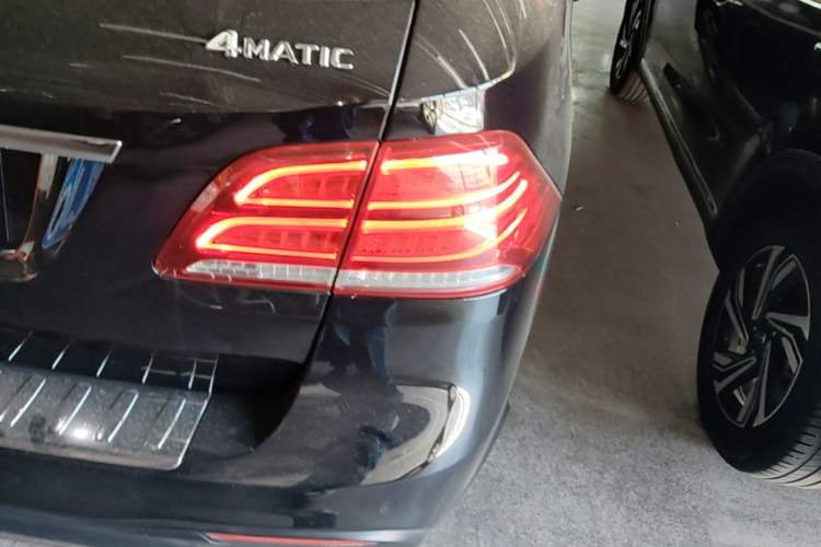 Used Mercedes-Benz GLE 2015 GLE 400 4MATIC Exterior 3