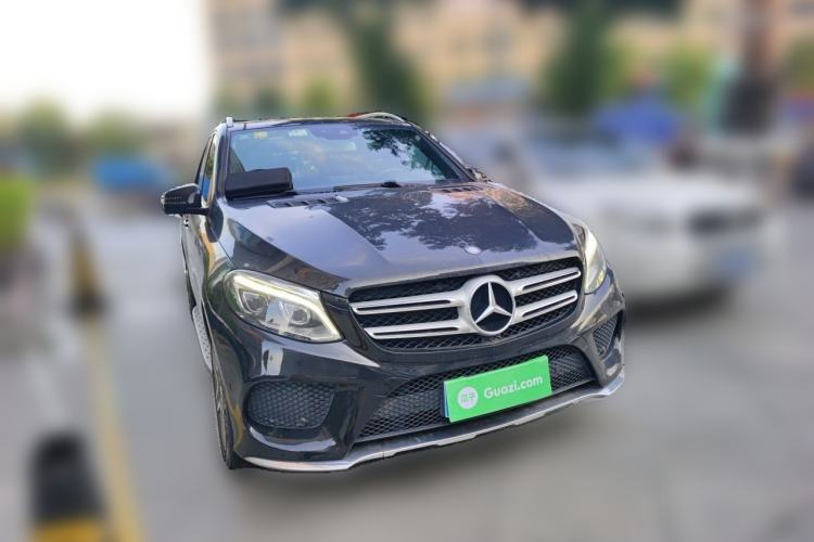 Used Mercedes-Benz GLE 2015 GLE 400 4MATIC Front Right 45 Deg