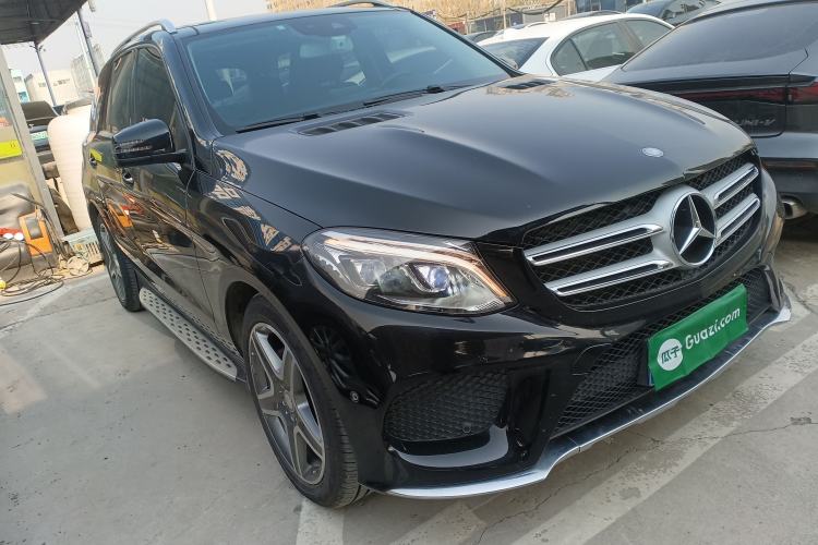 Used Mercedes-Benz GLE 2015 GLE 400 4MATIC Front Right 45 Deg