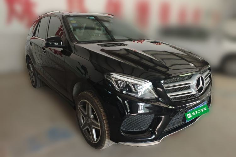 Used Mercedes-Benz GLE 2015 GLE 400 4MATIC Front Right 45 Deg