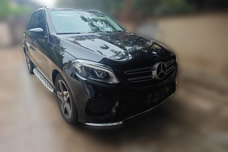 Used Mercedes-Benz GLE 2015 GLE 400 4MATIC Front Right 45 Deg