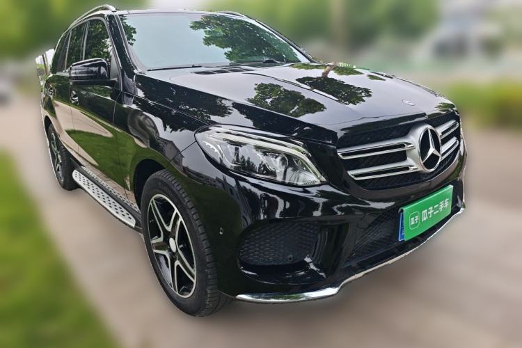 Used Mercedes-Benz GLE 2015 GLE 320 4MATIC Front Right 45 Deg