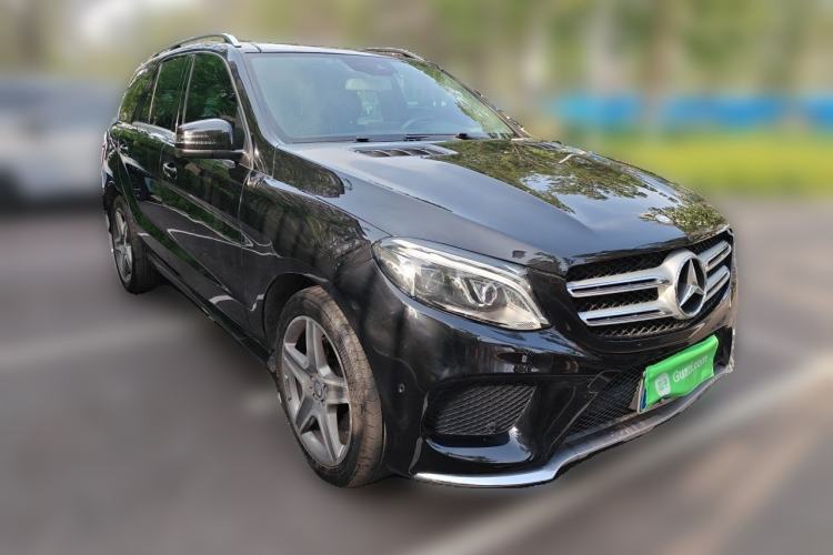 Used Mercedes-Benz GLE 2015 GLE 400 4MATIC Front Right 45 Deg