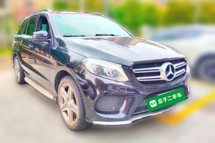 Used Mercedes-Benz GLE 2015 GLE 400 4MATIC Front Right 45 Deg
