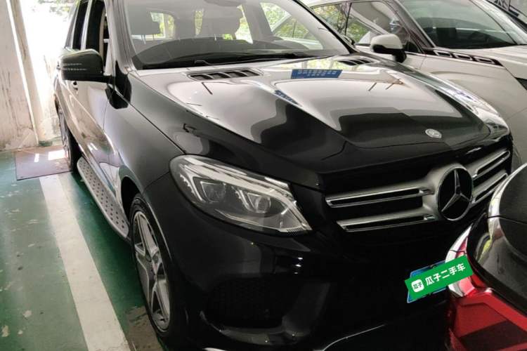 Used Mercedes-Benz GLE 2015 GLE 400 4MATIC Front Right 45 Deg