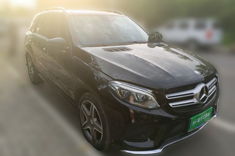 Used Mercedes-Benz GLE 2015 GLE 400 4MATIC Front Right 45 Deg