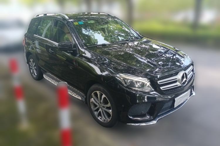 Used Mercedes-Benz GLE 2015 GLE 320 4MATIC Front Right 45 Deg