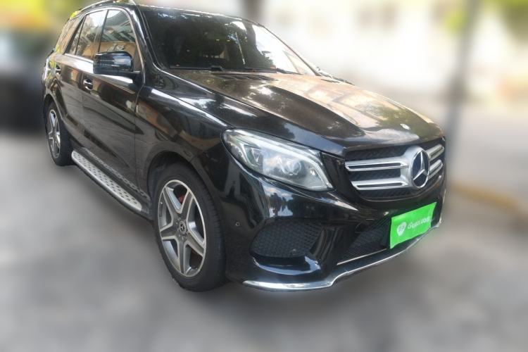 Used Mercedes-Benz GLE 2015 GLE 400 4MATIC Front Right 45 Deg